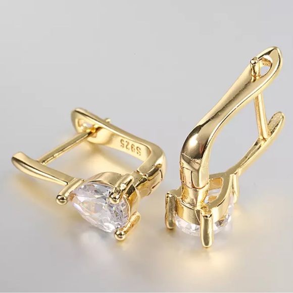 NEW GOLD 925 STERLING SILVER STUD EARRINGS, CUTE EARRINGS, WOW EARRINGS - Picture 4 of 5